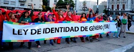 POR LA IDENTIDAD DE GÉNERO