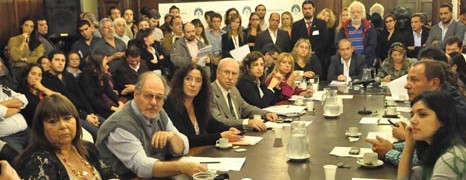 COMUNAS: SE TENSA LA CUERDA